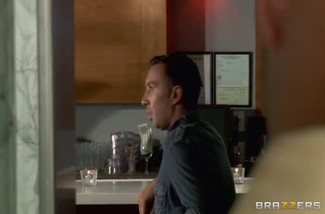 Латексную Gia Dimarco жестко отодрали в задницу