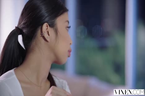 Грудастая Jade Kush изнывает от мощного секса с лысым