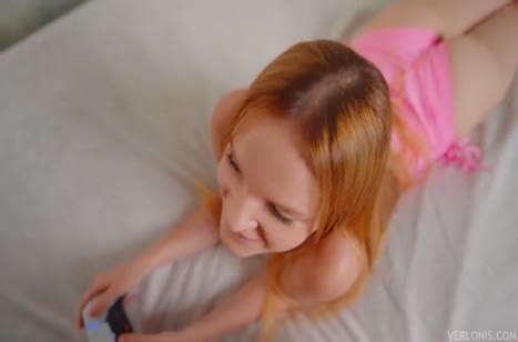 Рыжую сводную сестру натянули во время игры