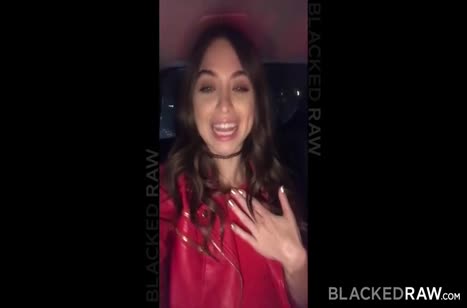 Хрупкую молодку негр по всякому волтузит на своем хере