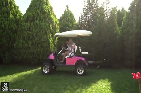 От мощного анала Veronica Leal получает оргазм