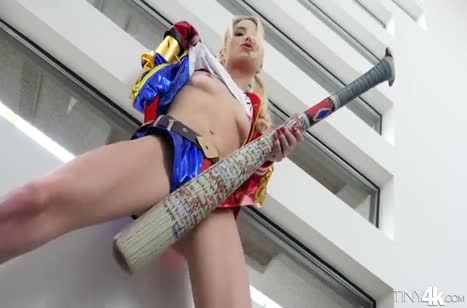 Молодая Piper Perri порадовала друга секс нарядом