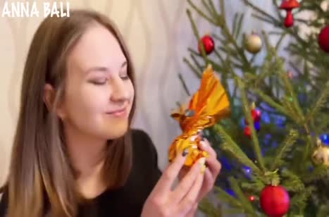 Русская пара снимает новогоднюю порнуху