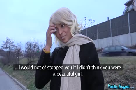 Симпатичную Luna Corazon поц раскрутил на любительский секс