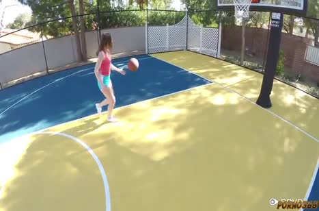 Спортсменке засадили большой ствол от первого лица