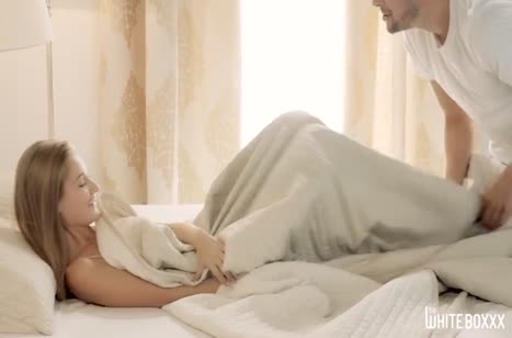 Молодой Tiffany Tatum жестко напихали в узкую дырочку